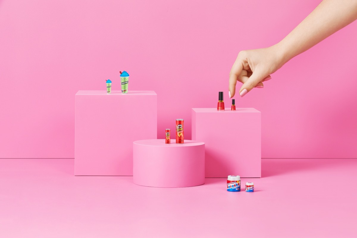 Figurki Mini Brands Global  Karton 36 Sztuk