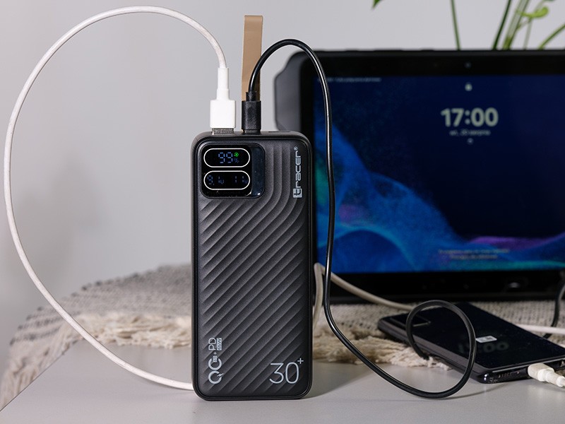 Powerbank BLAZE 30000mAh 65W, črn 4
