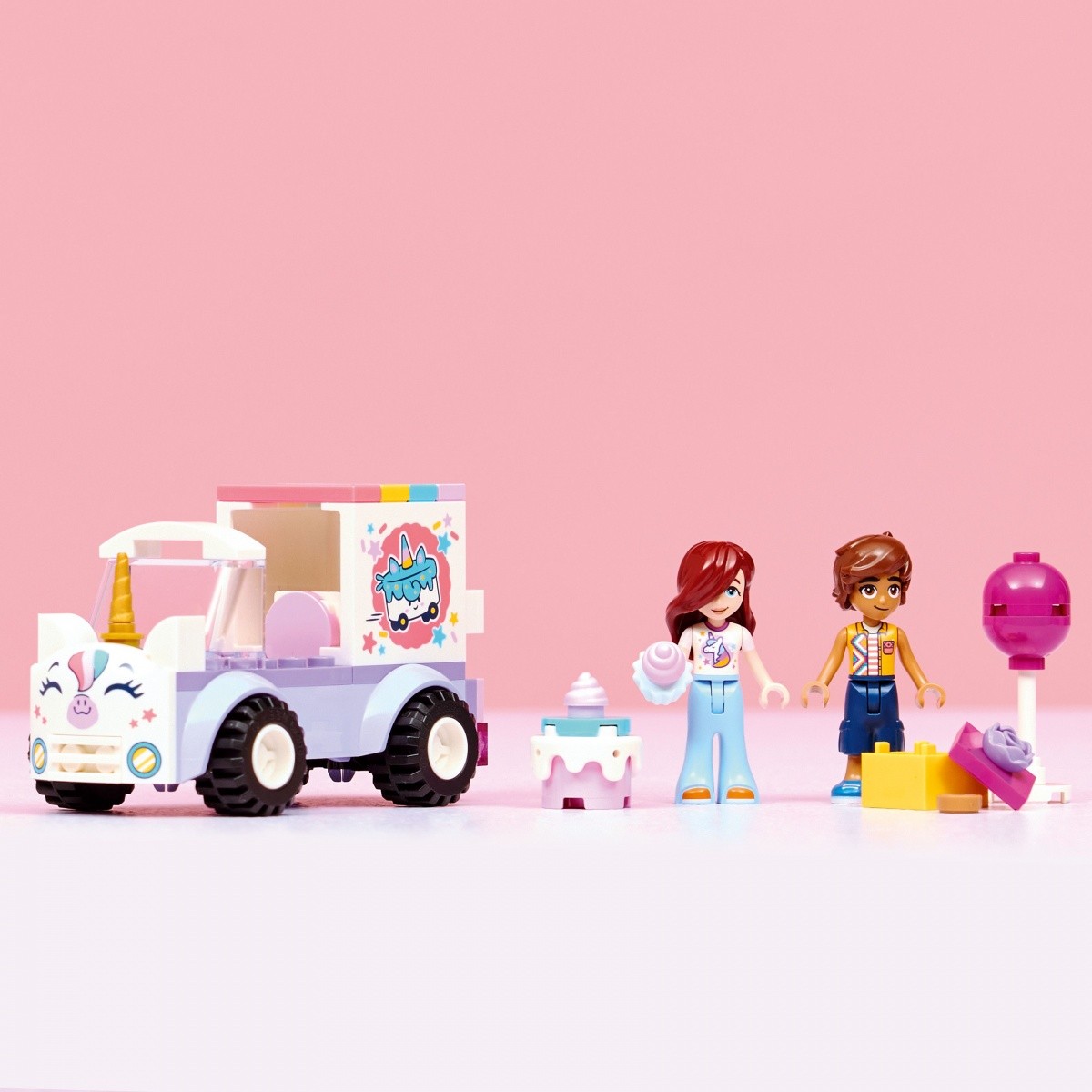 LEGO Friends 42675 Enorožkova dostava torte 5