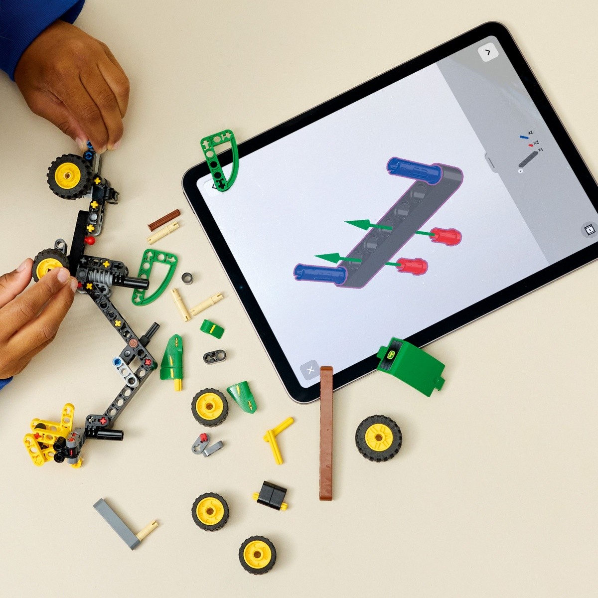 LEGO Technic 42218 Harwester John Deere 1470H 2