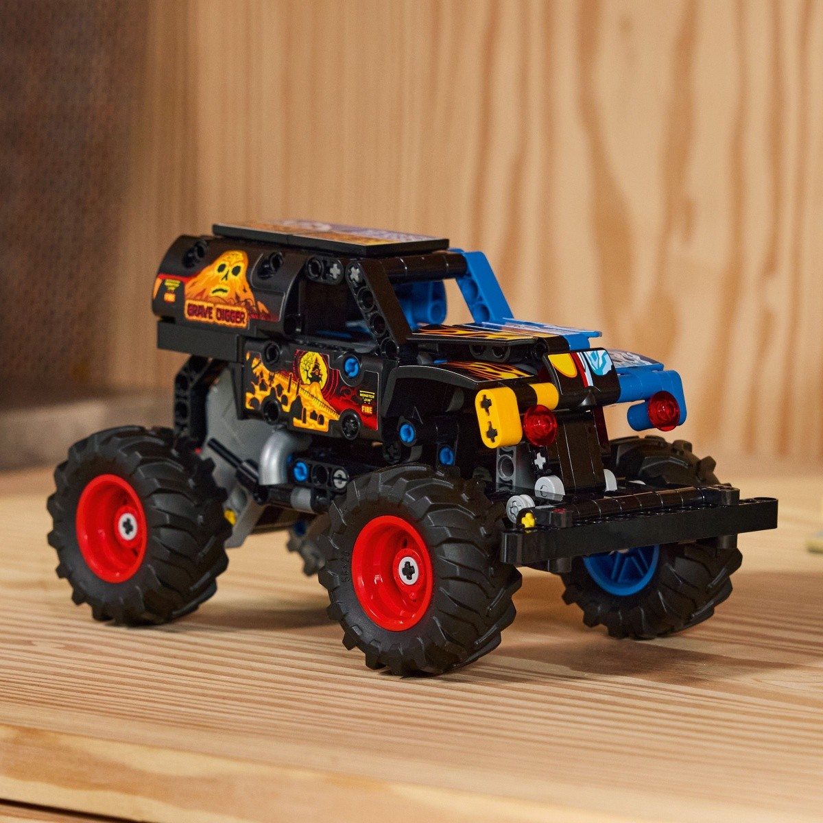 Gradbeni bloki Technic - Monster Jam Grave Digger 5