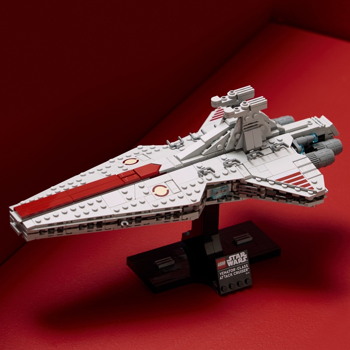 Kocke Star Wars 75441 Krstarica Venator 7