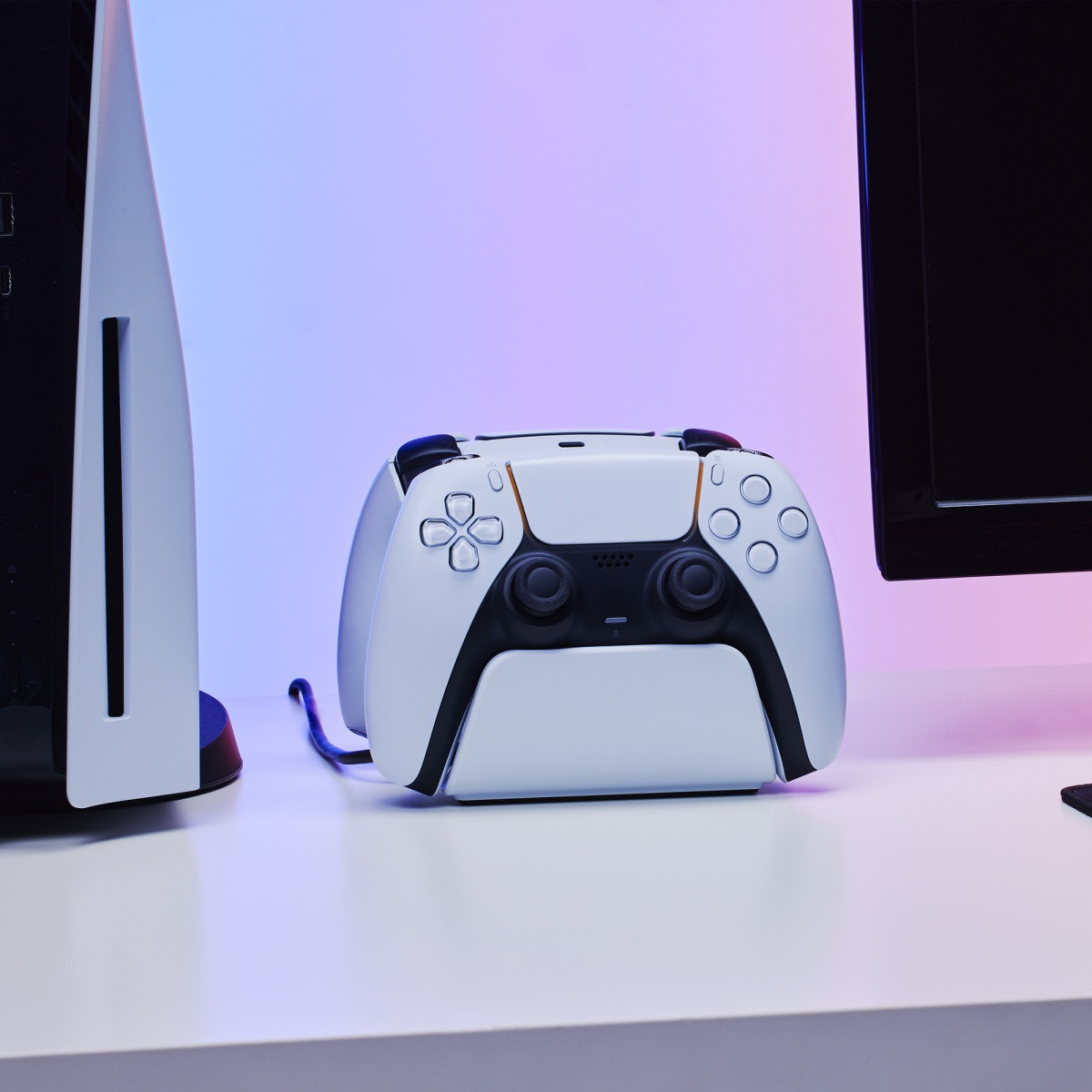 Polnilna postaja za kontrolerje PS5 ChargePlay Duo 4