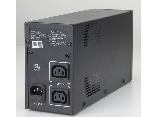 UPS POWER CUBE 650VA 3