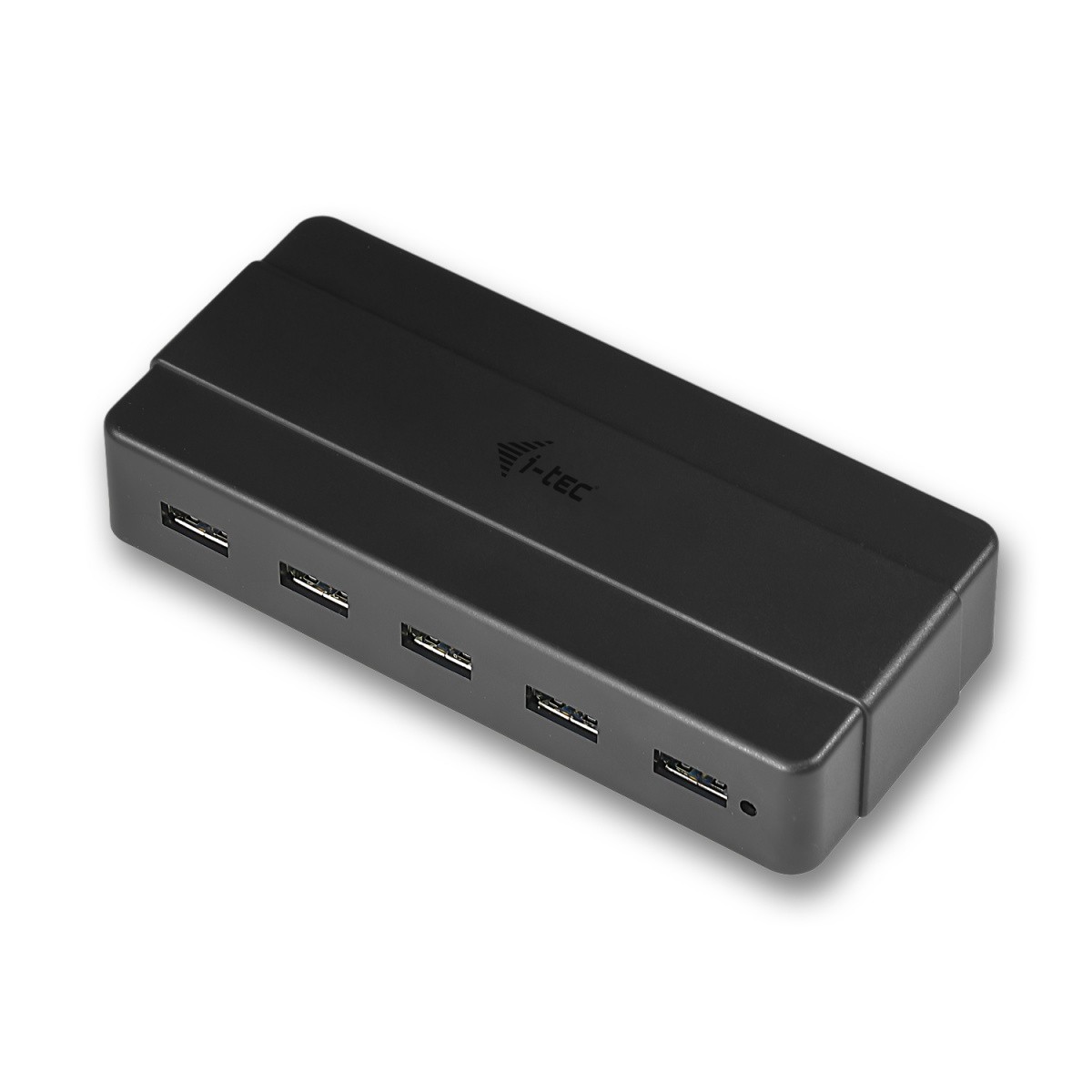 USB 3.0 HUB s 7 vrati in napajalnikom