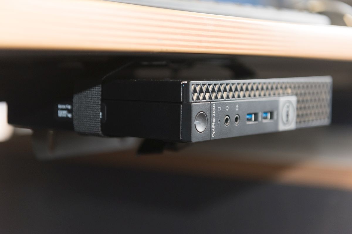 Nosilec za Mini PC za montažo za monitorjem, VESA 75/100mm 2