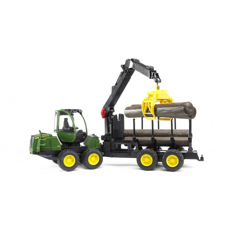 Zglobni traktor John Deere 1210E z vitlom