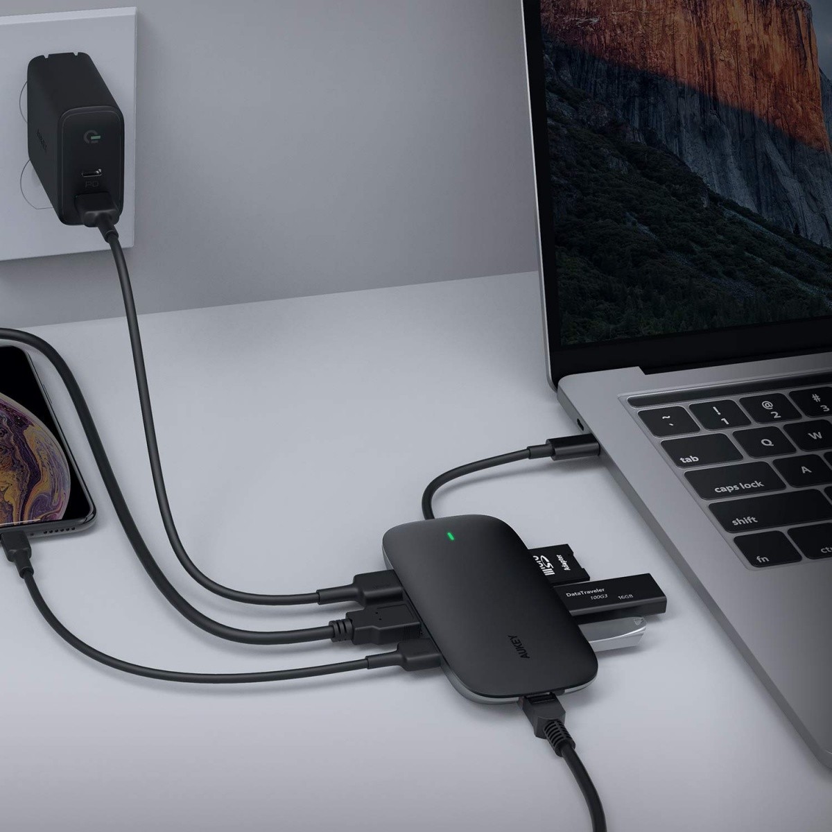USB-C HUB CB-C71 8v1: Ethernet, 3xUSB 3.1, HDMI 4K, SD/microSD, PD 100W 4