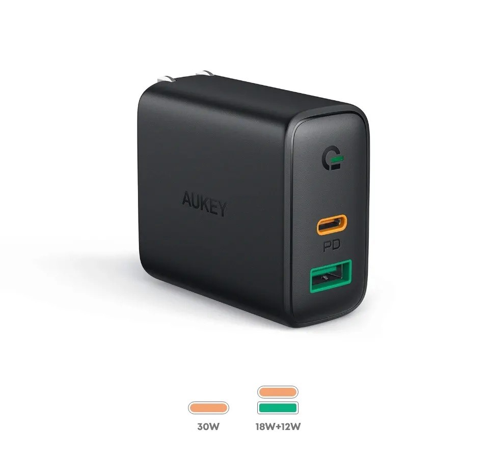 Zidni polnilnik 30W, 2x USB (A+C), Power Delivery 2