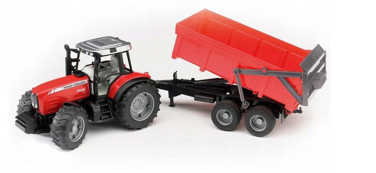 Traktor Massey Ferguson z gibljivo prikolico