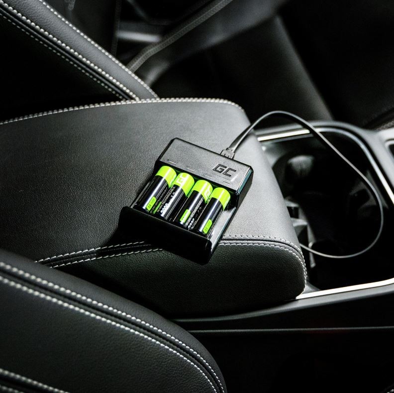 Polnilnik VitalCharger za AA/AAA baterije, USB-C 6