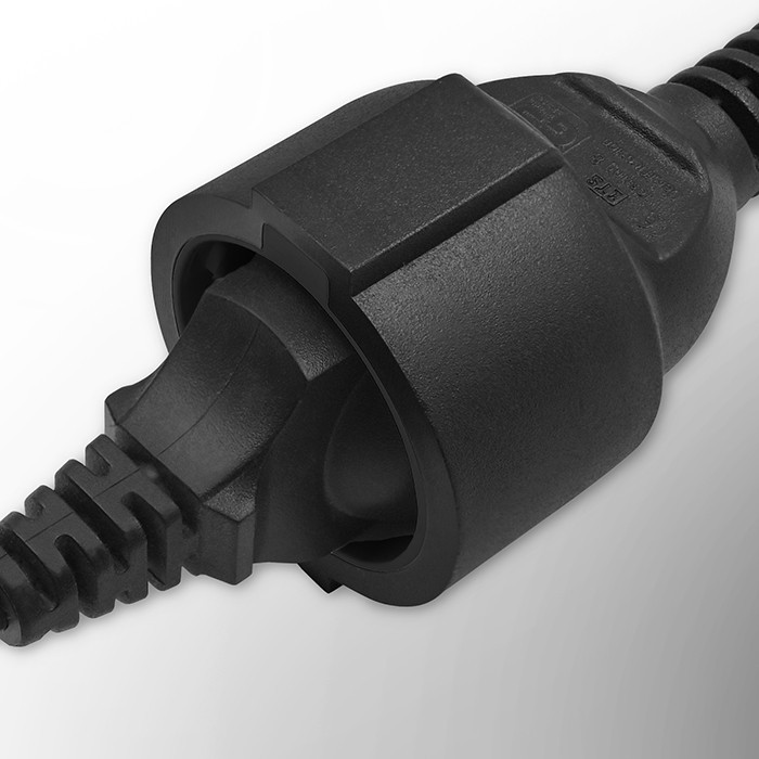 Adapter IEC C14 vtičnica na francosko (Tip E/F) vtičnico, 0.15m 3