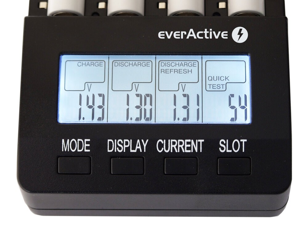 Procesorski polnilec EverActive NC-3000 za AA/AAA/C/D baterije 7