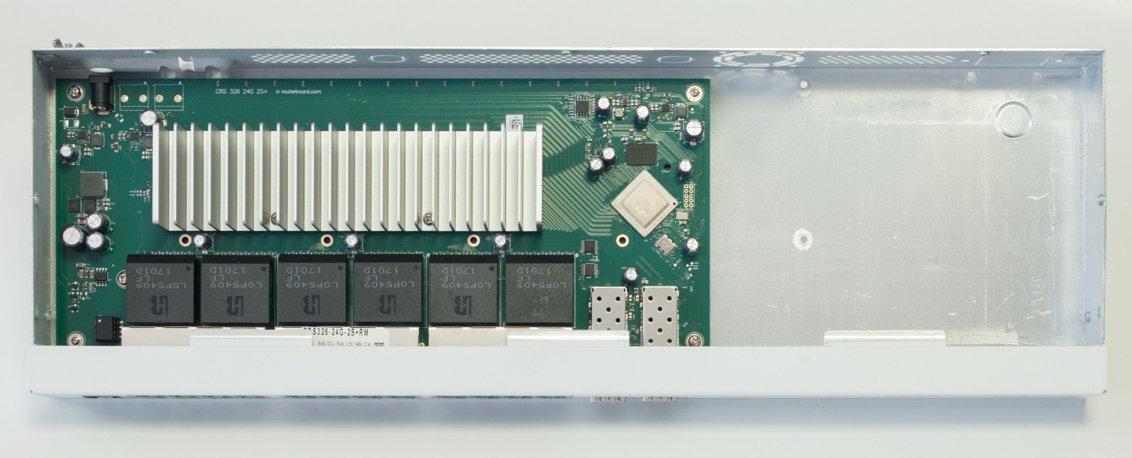 Mikrotik CRS326-24G-2S+RM mrežni preklopnik, 24x GbE, 2x SFP+, upravljani 2