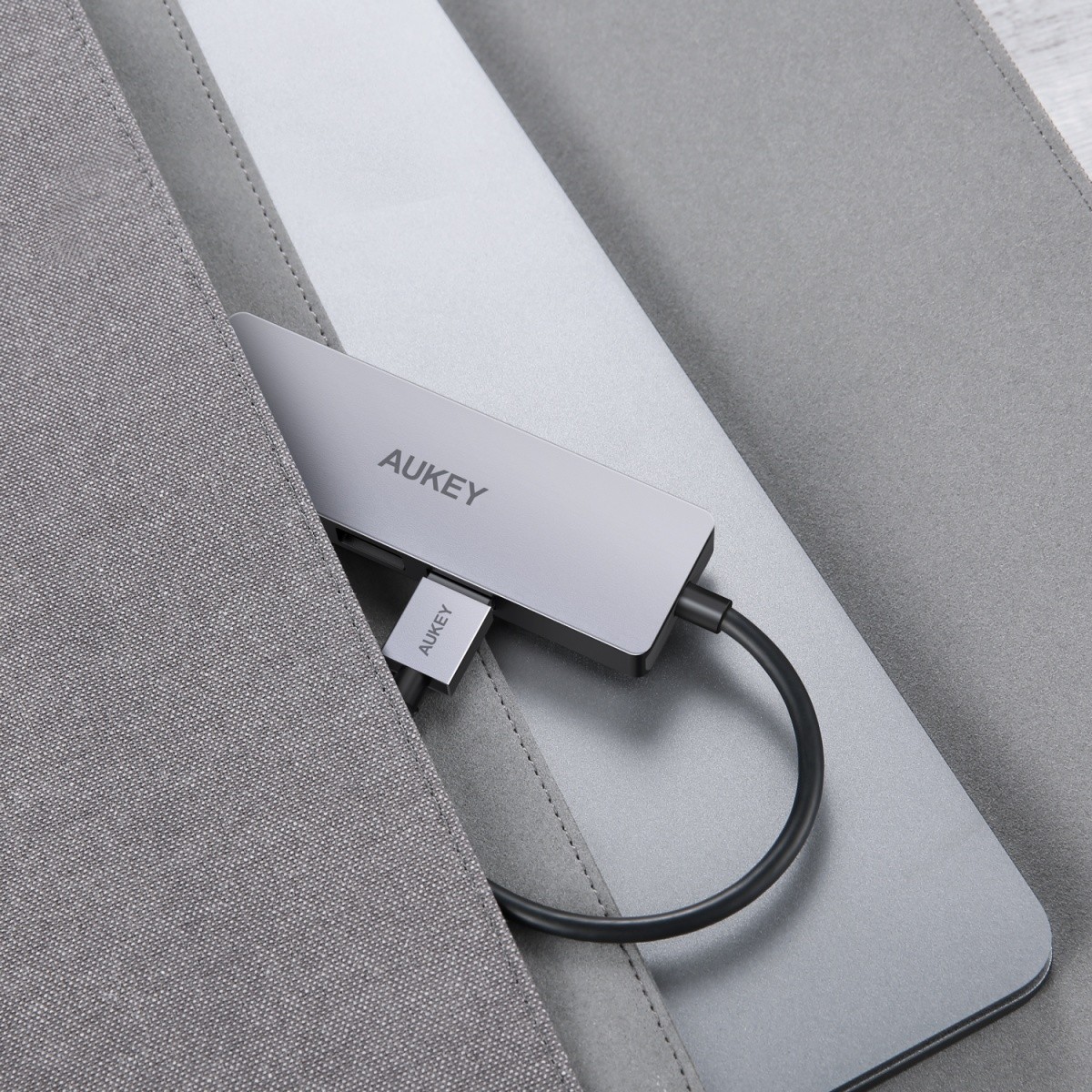 Aluminijast USB-A HUB CB-H36, Ultra Slim, 4v1, 4xUSB 3.0, 5Gbps 5