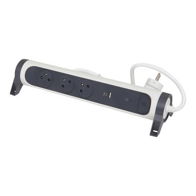 Zaščiten podaljšek 3x2PZ + USB A/C, 1,5m