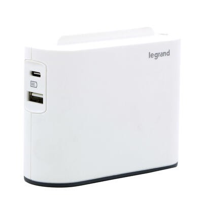 Razdelilnik 2x2P + USB A, belo/črn 5