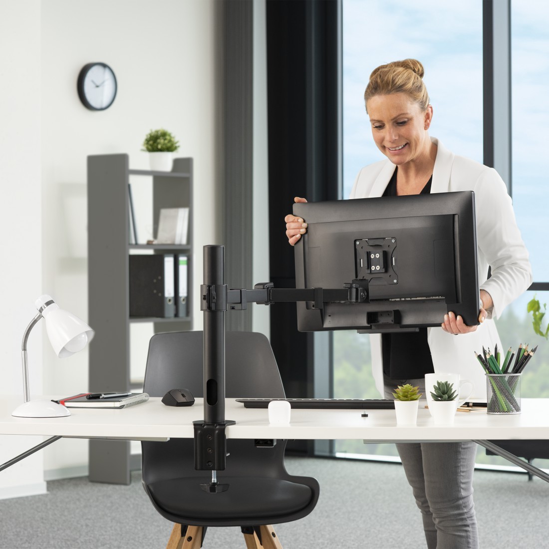 Stojalo za monitor z enim roko, 13-35 palcev 8