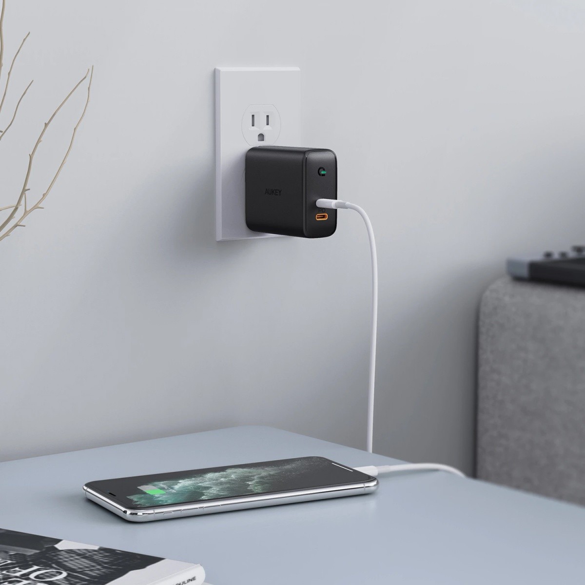 Polnilnik 2x USB-C PD 36W s tehnologijo Dynamic Detect 5