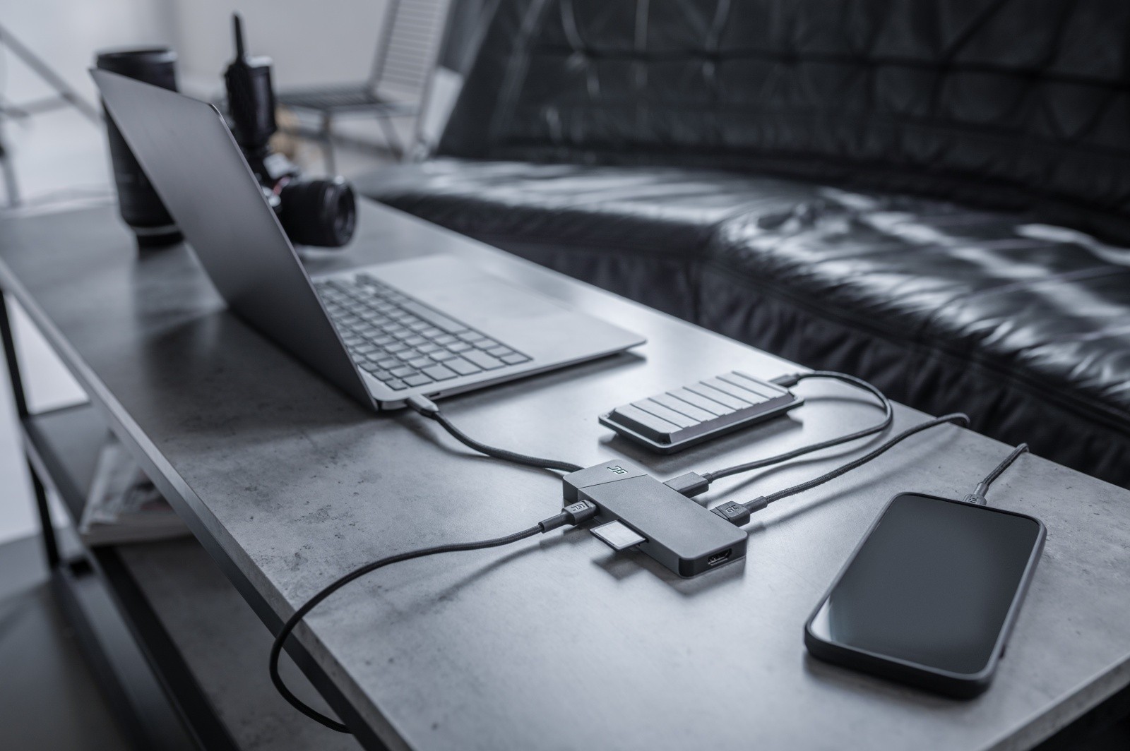 USB-C hub adapter Connect, 3xUSB 3.1, HDMI 4K 60Hz, USB-C PD 85W 3