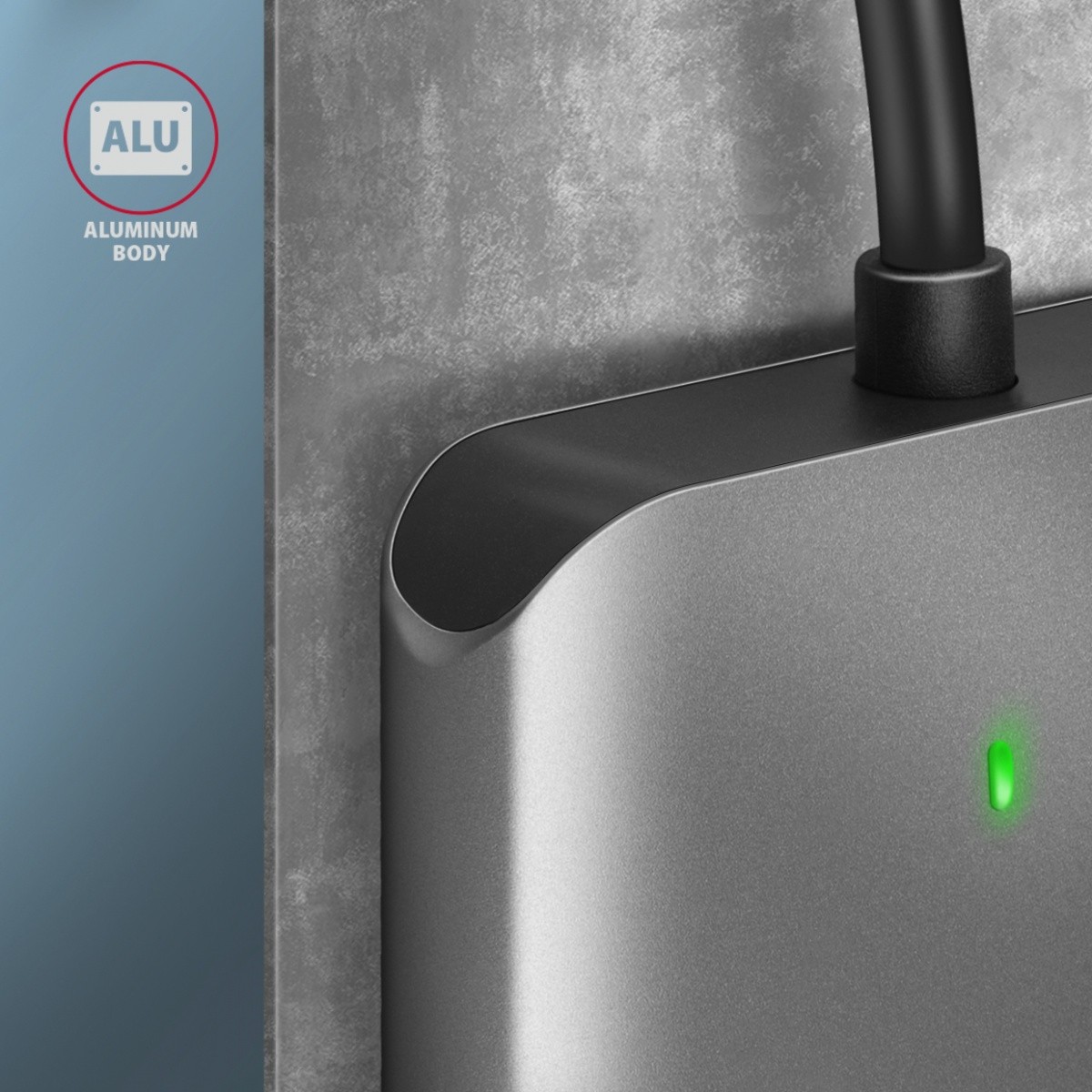 Bralnik kartic CRE-S3C USB-C 3.2 Gen 1, 3-reže za SD/microSD/CF, UHS-II 7