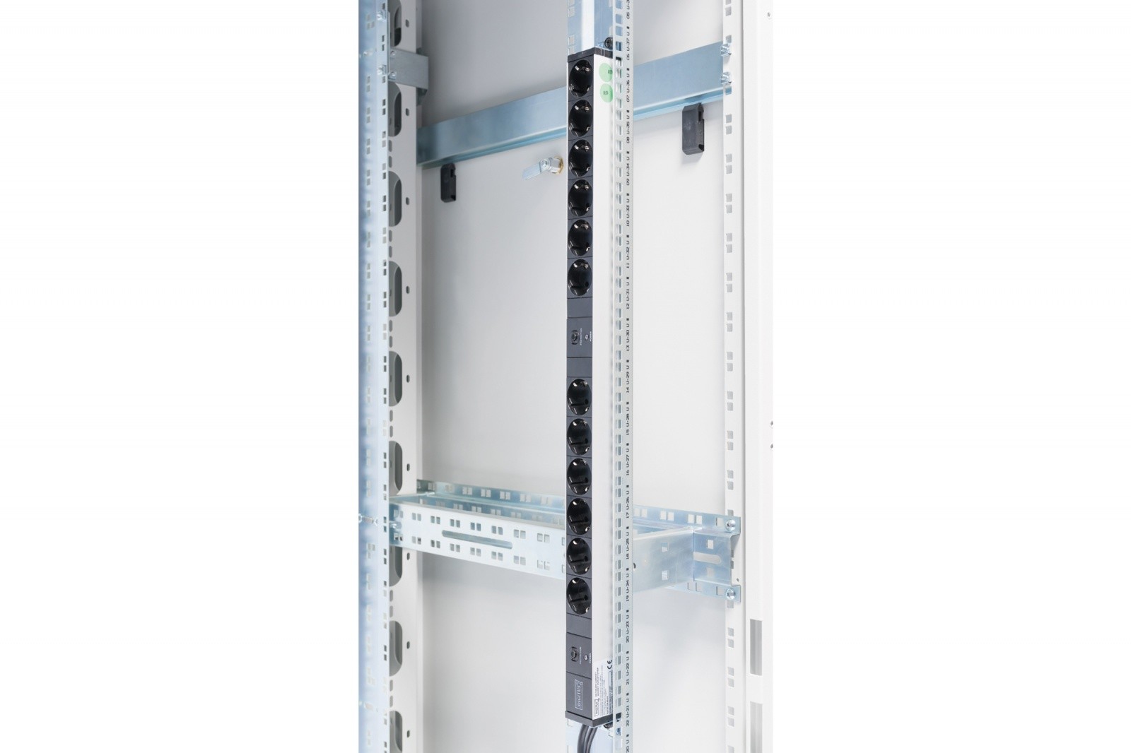 Napajalna letev 19" RACK 12x Schuko, 2x 2m vtič, 16A 2