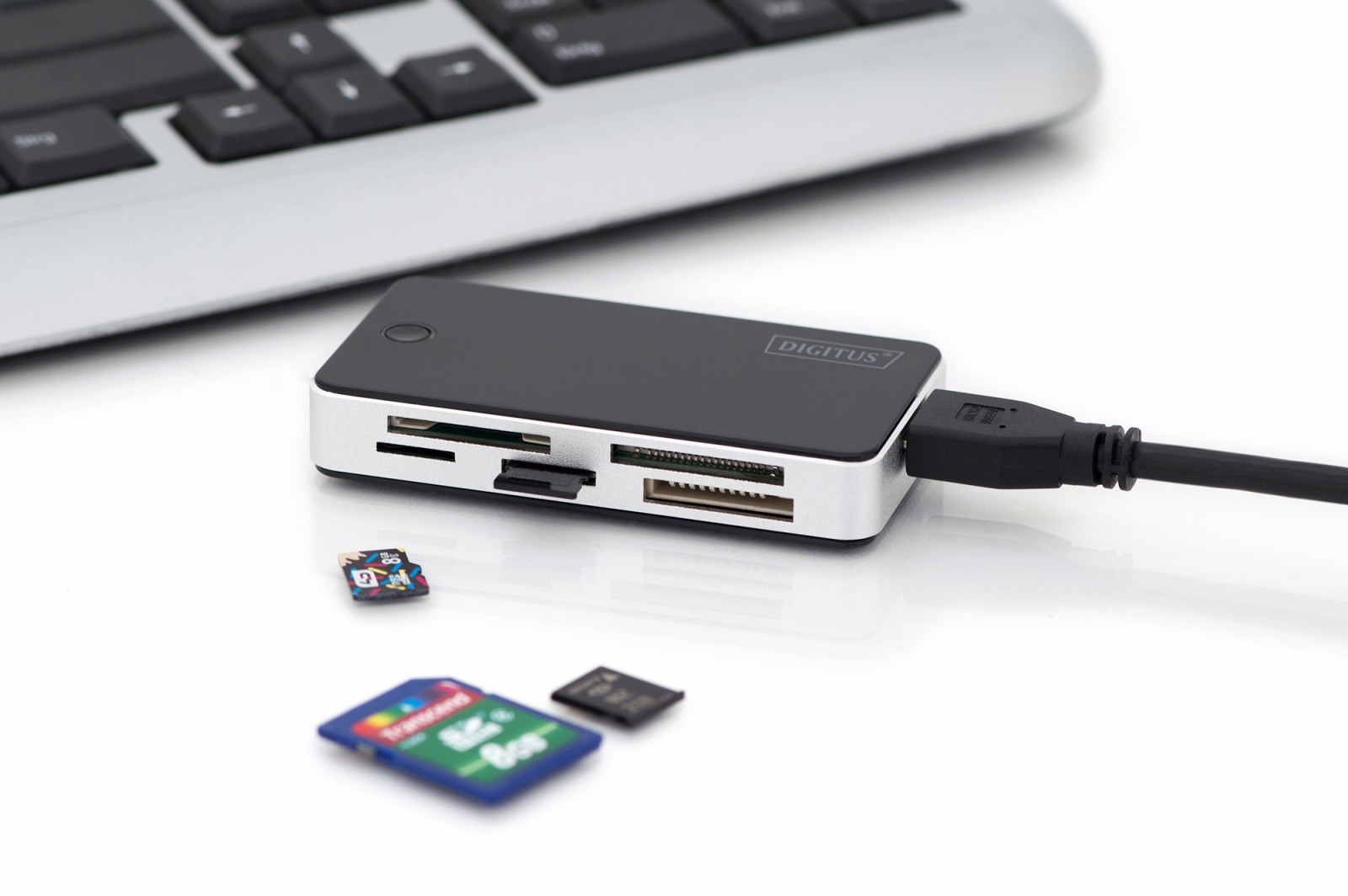 5-portni bralnik kartic USB 3.0 SuperSpeed, črno-srebrn 2