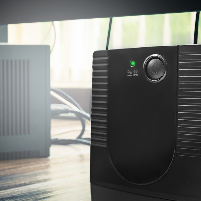 Qoltec Monolith UPS 1000VA/600W 5