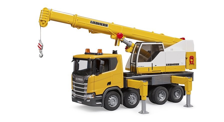 Tovornjak Scania Super 560R z dvigalom 2