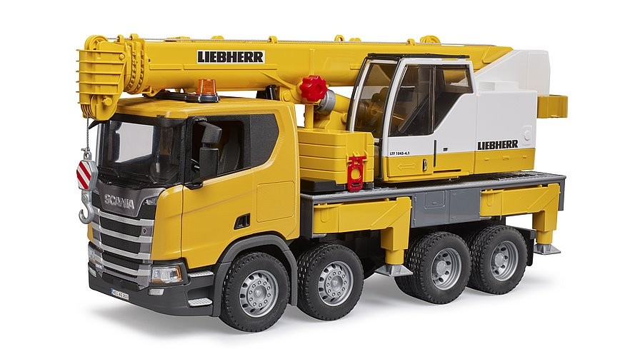 Tovornjak Scania Super 560R z dvigalom 3