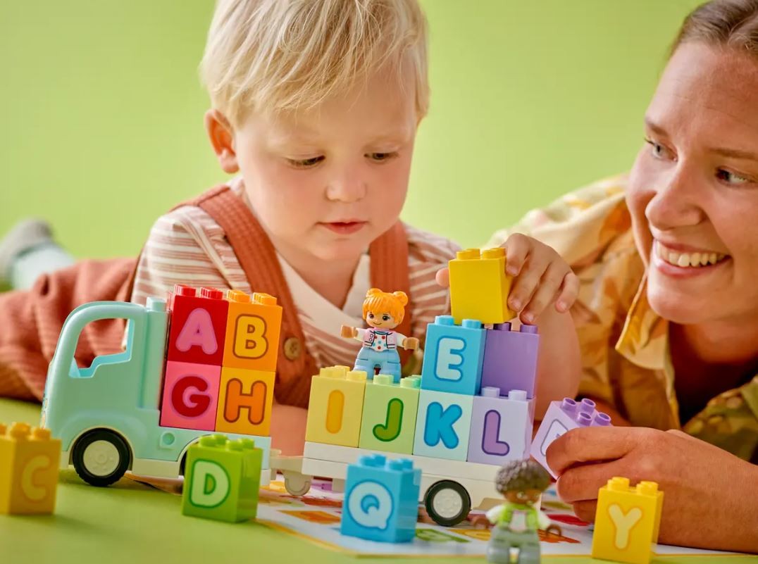 LEGO DUPLO kocke 10421 Tovornjak z abecedo 4