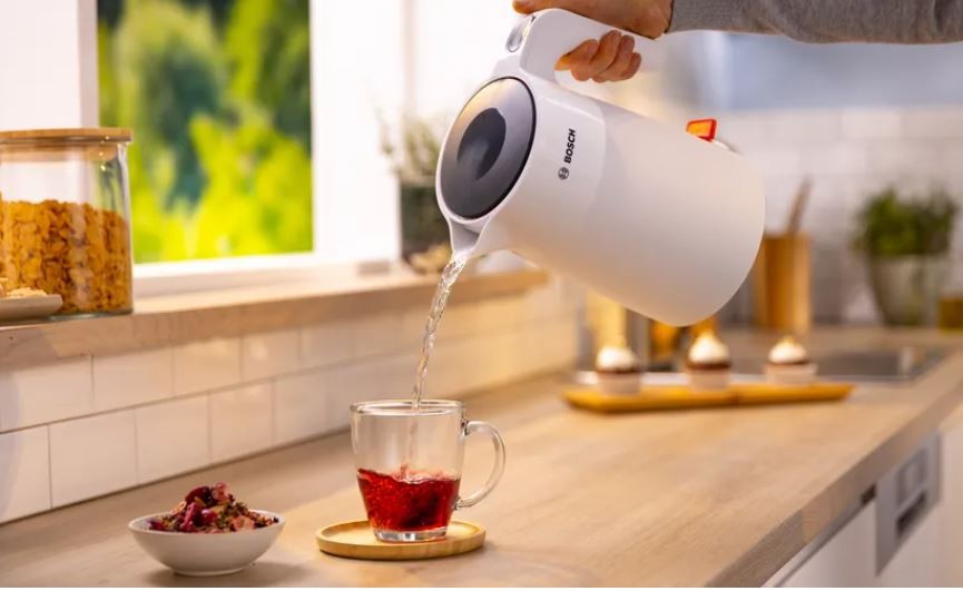 Grelnik vode MyMoment 1,7l, bel 4