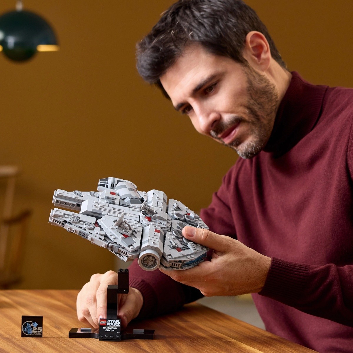 Kocke Star Wars 75375 Millennium Falcon 5