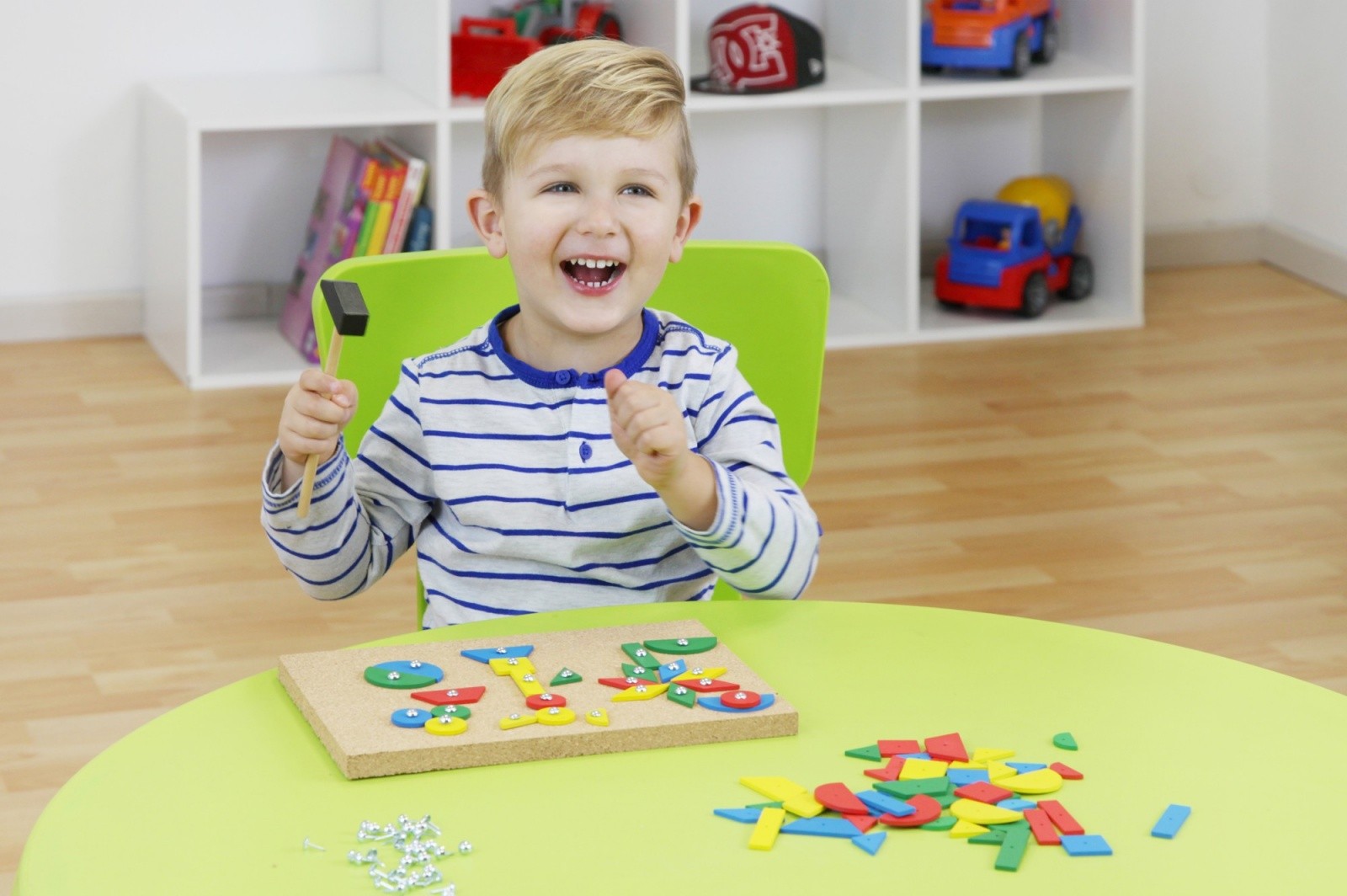Lena STEM "Pričvrsti figuro" komplet geometrijskih oblikov 5