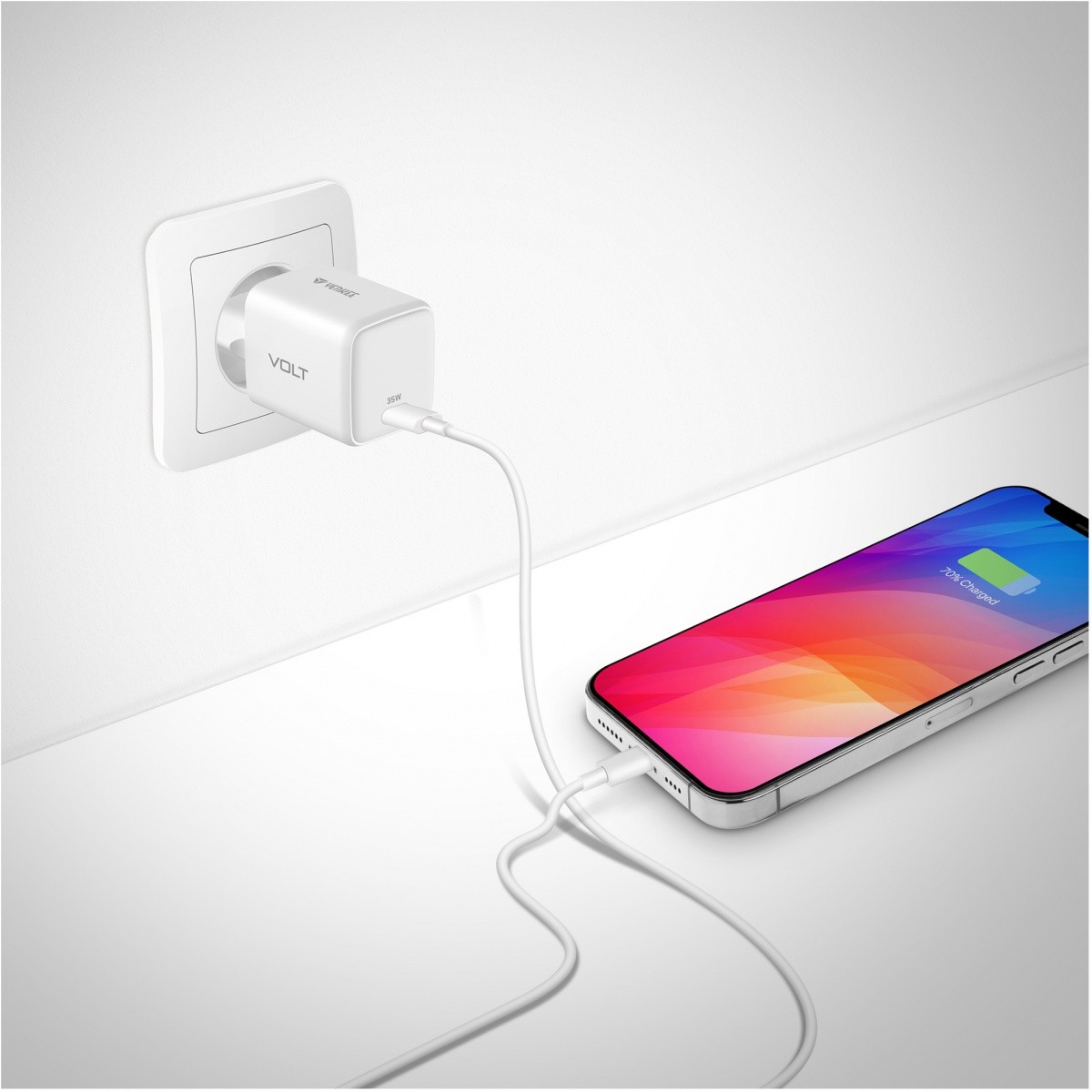 Polnilnik USB C 35W 3A PD 3.0 QC 3.0 bela barva 7
