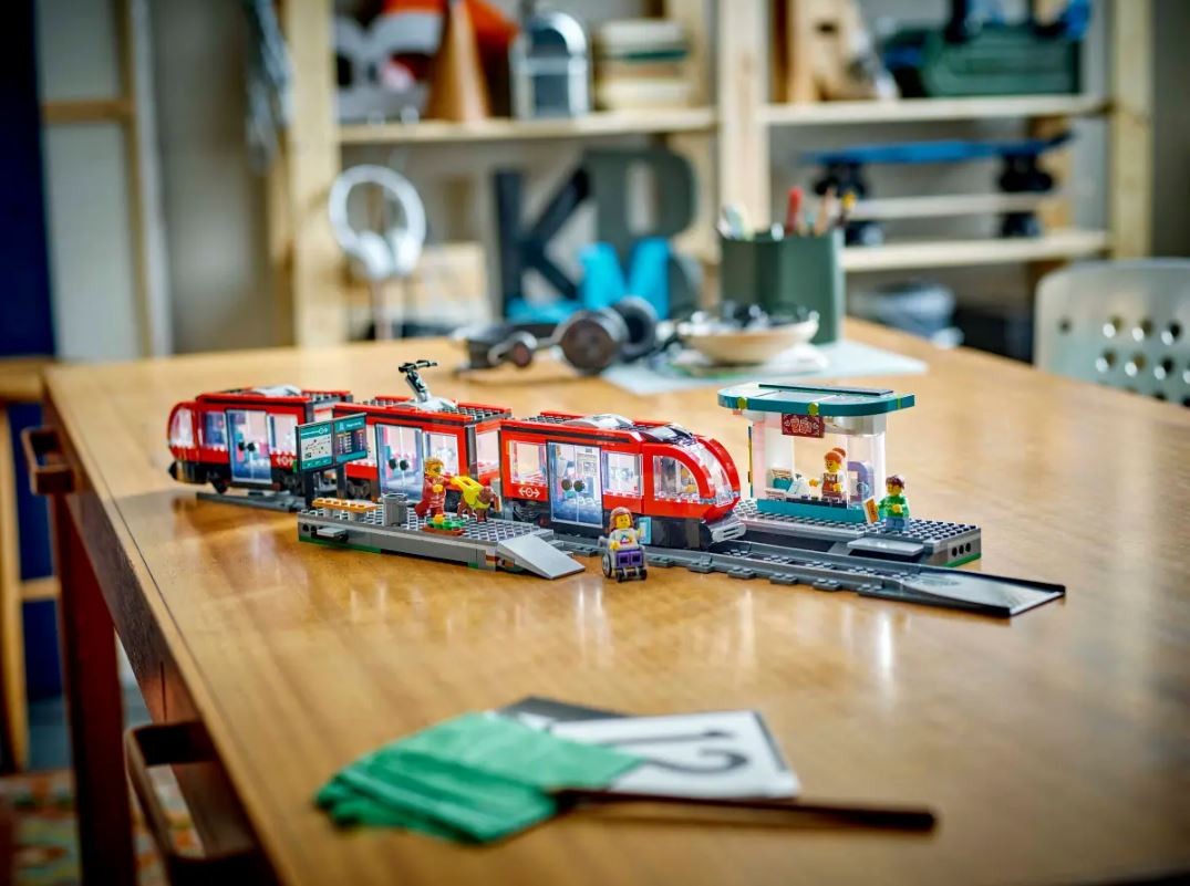 LEGO City kocke - Mestni tramvaj 60423 2