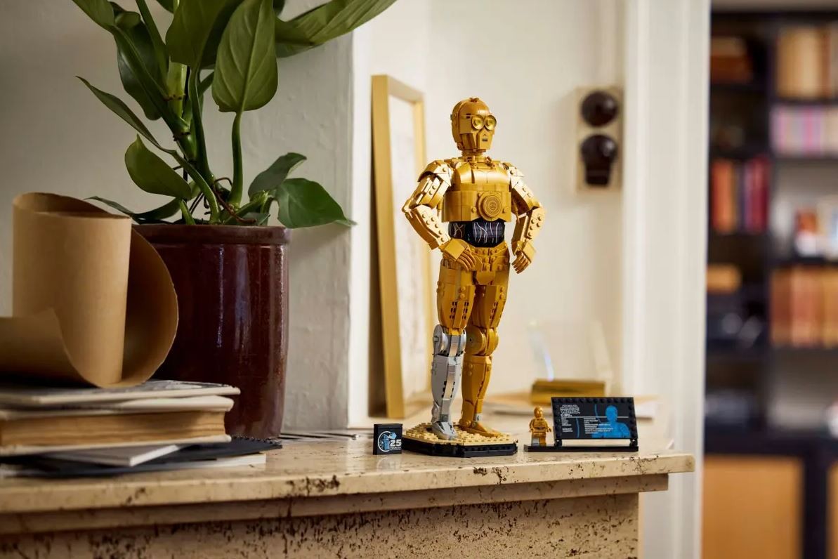 LEGO Star Wars 75398 C-3PO droid figurica 3