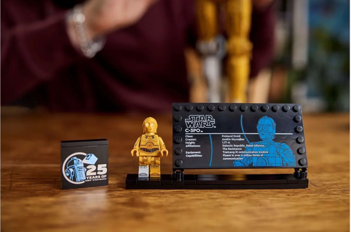 LEGO Star Wars 75398 C-3PO droid figurica 4