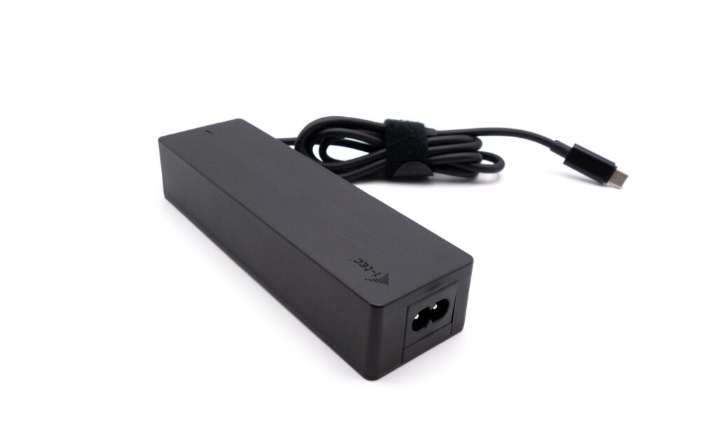 Docking postaja USB-C Metal, 3x Display, PD 85W + Univerzalni polnilnik 100W 2