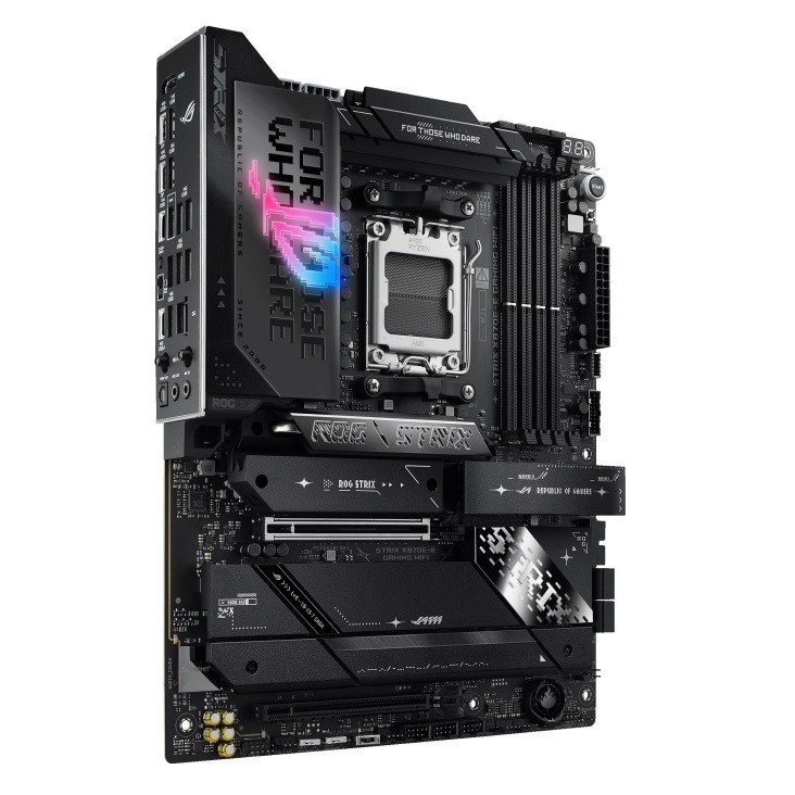 Matična plošča ROG STRIX X670E-E GAMING WIFI (DDR5, HDMI/USB-C)