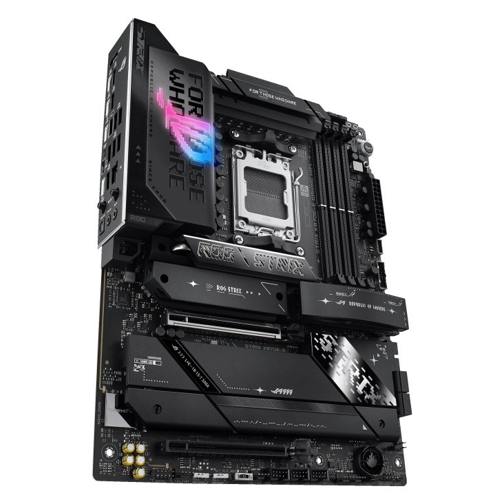 Matična plošča ROG STRIX X670E-E GAMING WIFI (DDR5, HDMI/USB-C) 3