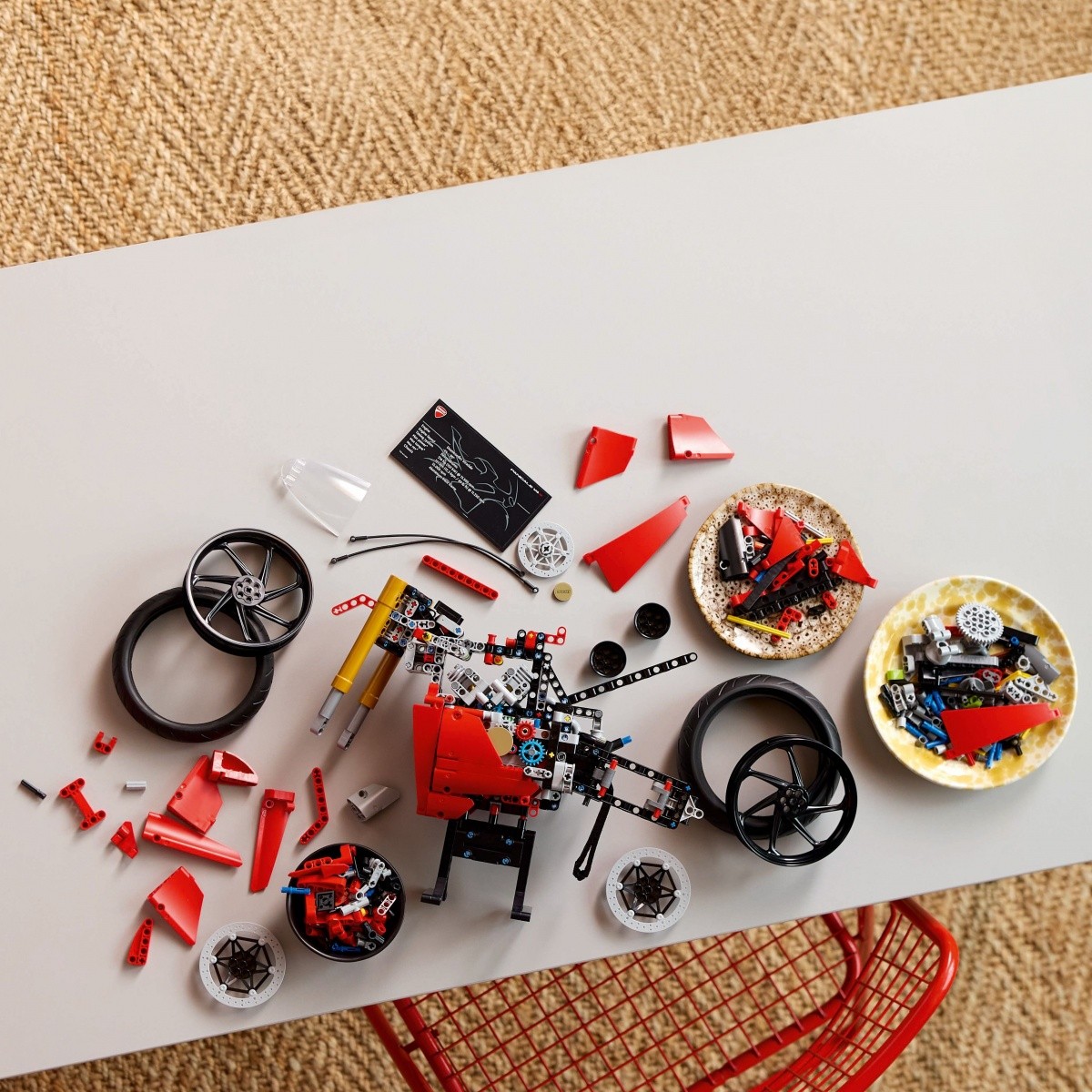 Kocke Technic 42202 Motocikel Ducati Panigale V4 S 2