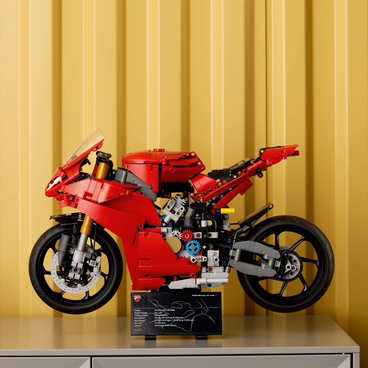 Kocke Technic 42202 Motocikel Ducati Panigale V4 S 4