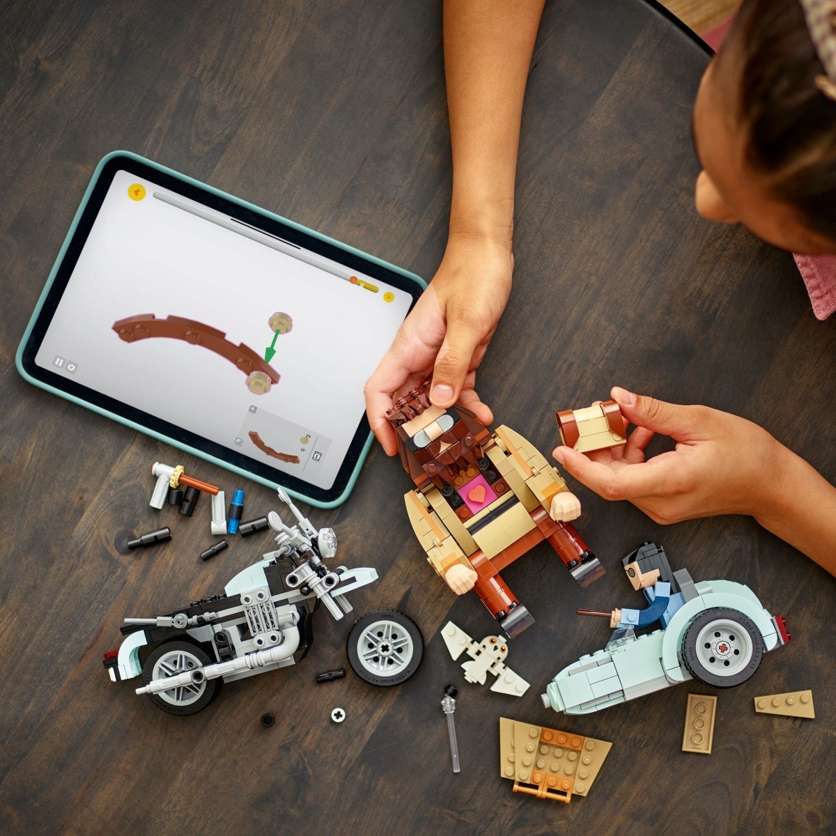 LEGO Harry Potter 76443 Hagridova in Harryjeva motorna vožnja 2