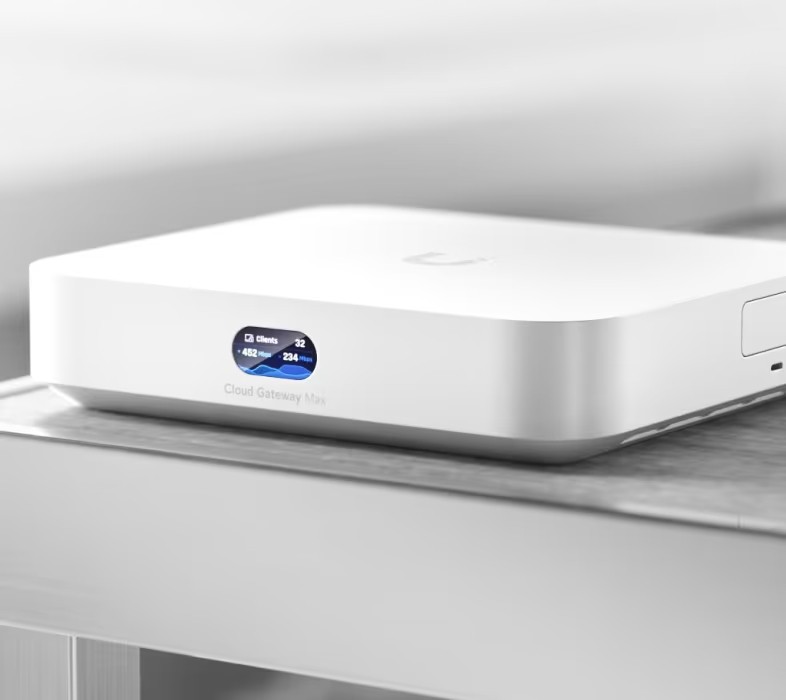 Usmerjevalnik Ubiquiti UniFi Cloud Gateway Max UCG-Max 5