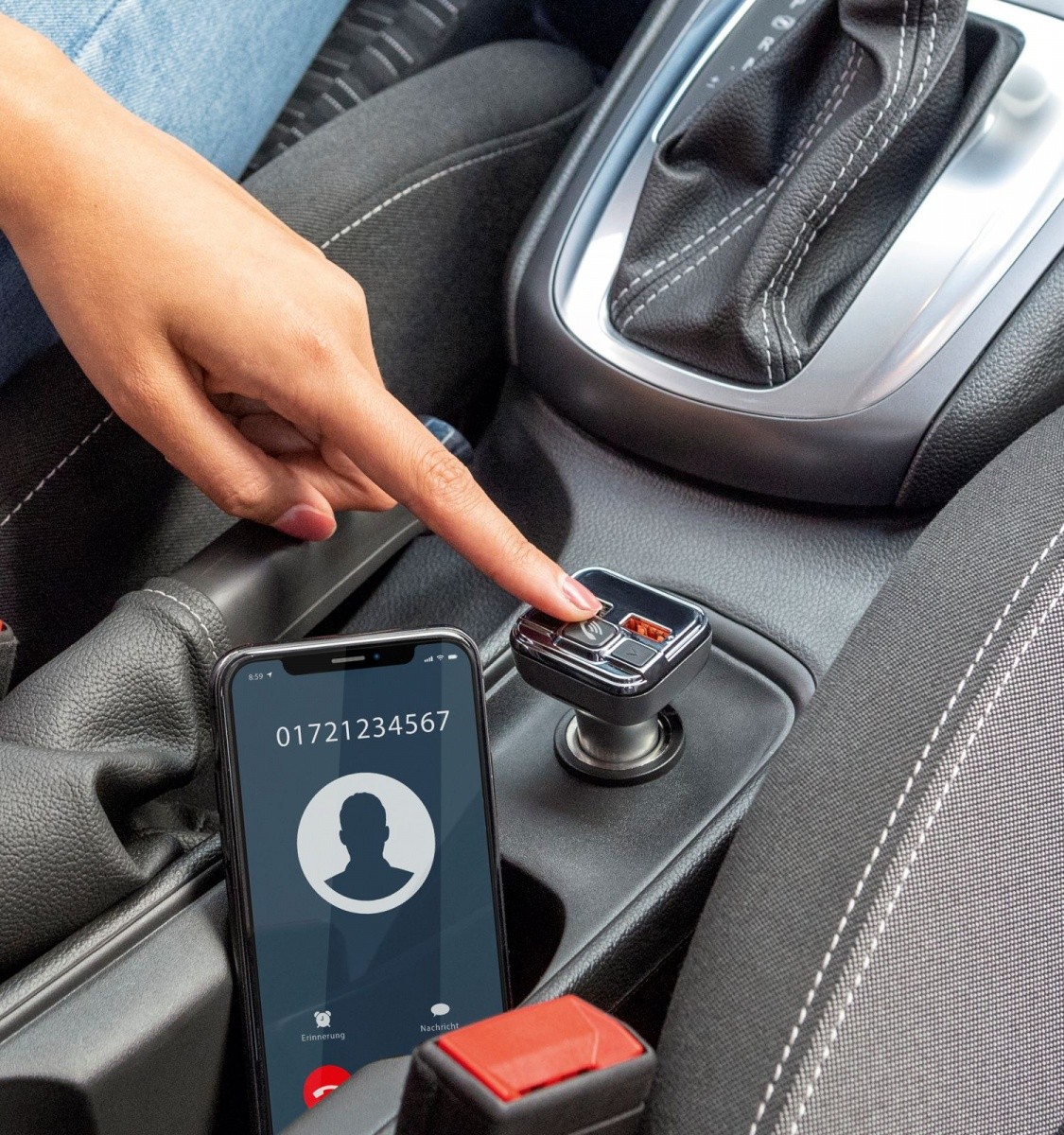 FM oddajnik z Bluetooth in polnilec 18W 5