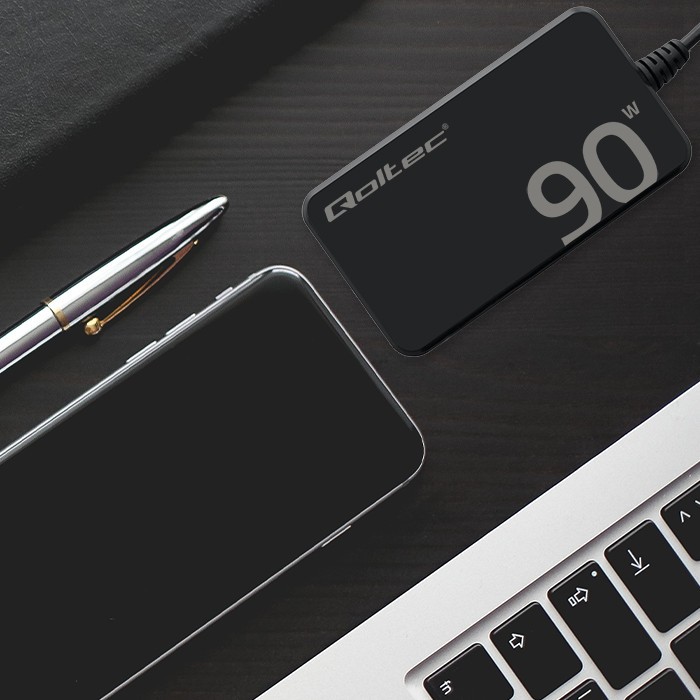 Zidni polnilnik 90W GaN Fast SLIM | PD | USB-C 3.1 | za laptop, MacBook, pametni telefon + kabel 5