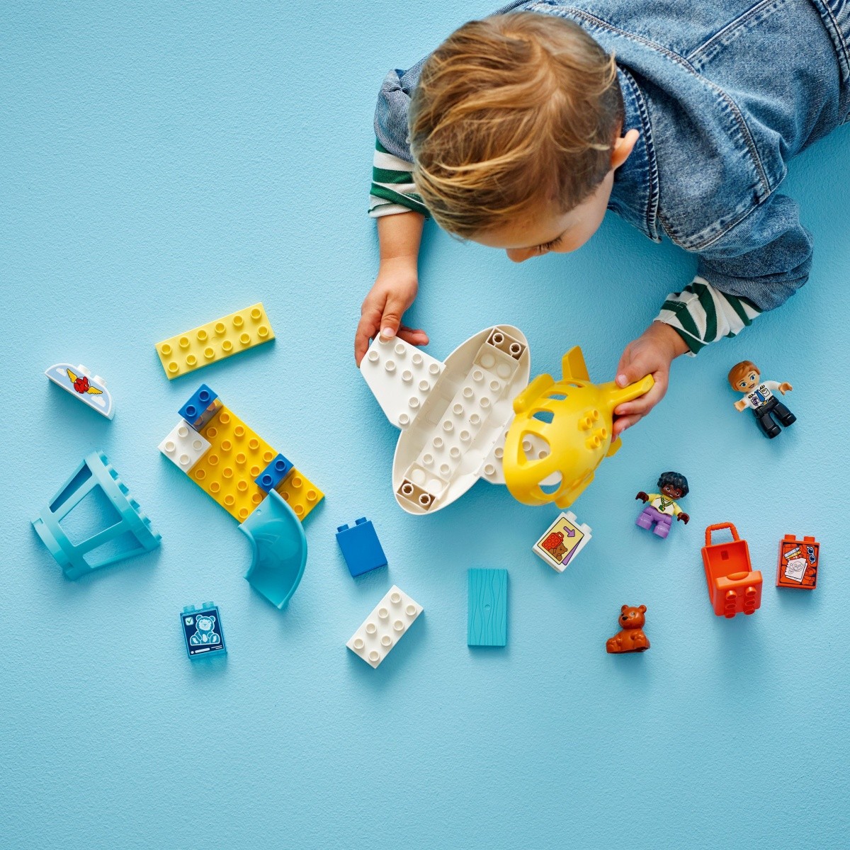 LEGO DUPLO 10443 Prvič: Na letališču 8