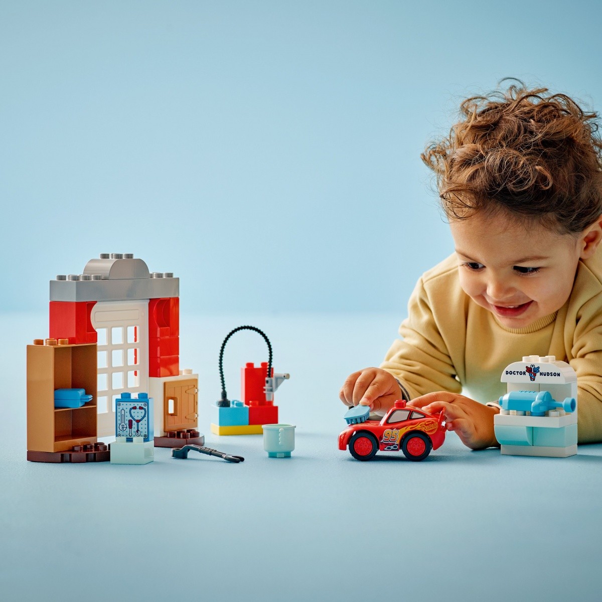 LEGO DUPLO Disney 10456 McQueenova delavnica 7