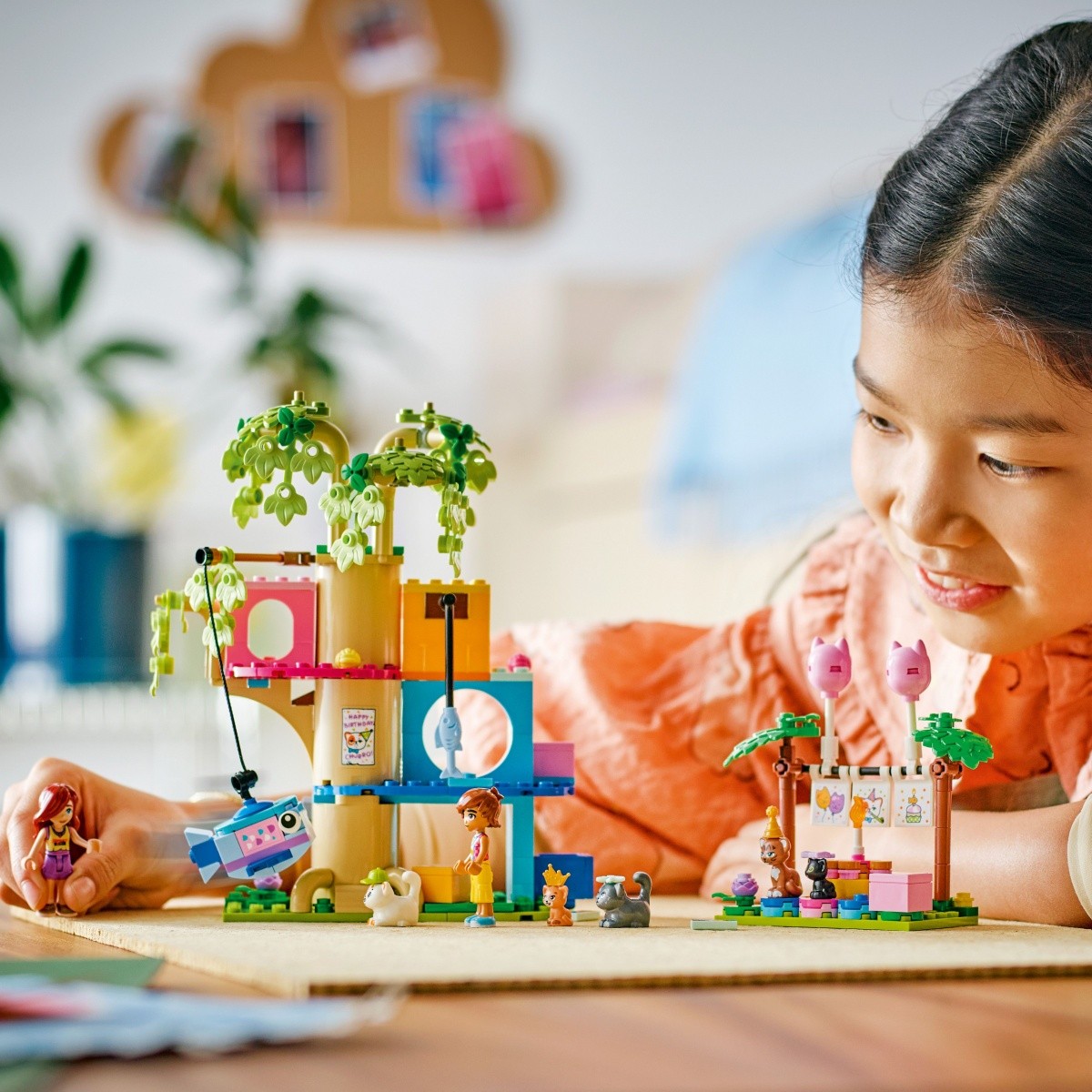 LEGO Friends 42666 - Mačja rojstnodnevna zabava na drevesu 7